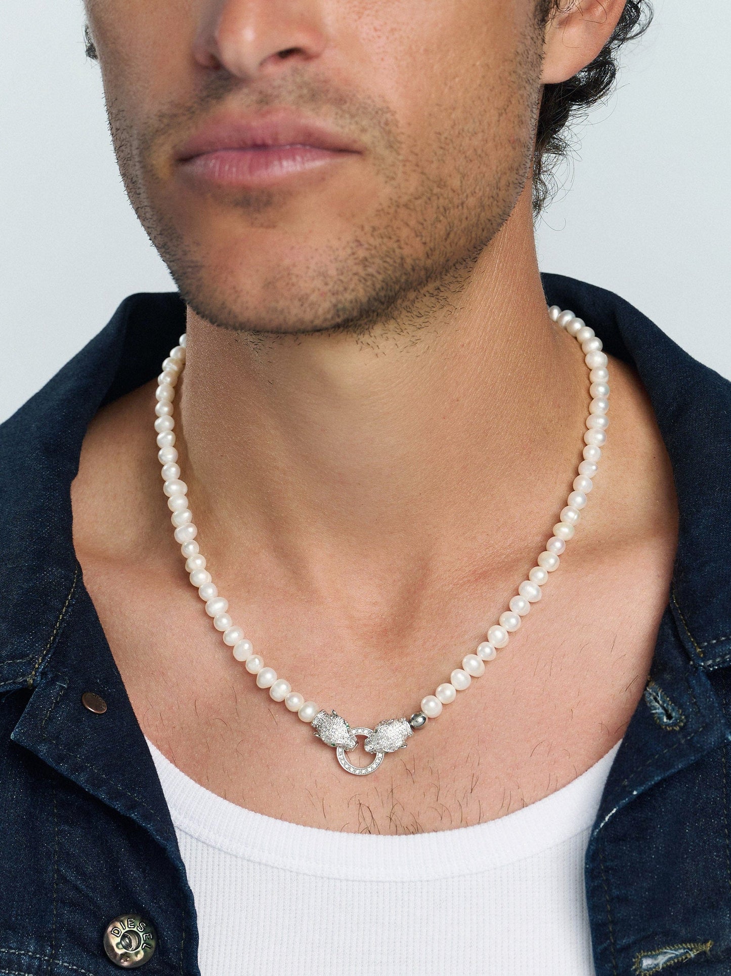 Pearl Necklace with Double Panther Head in Silver