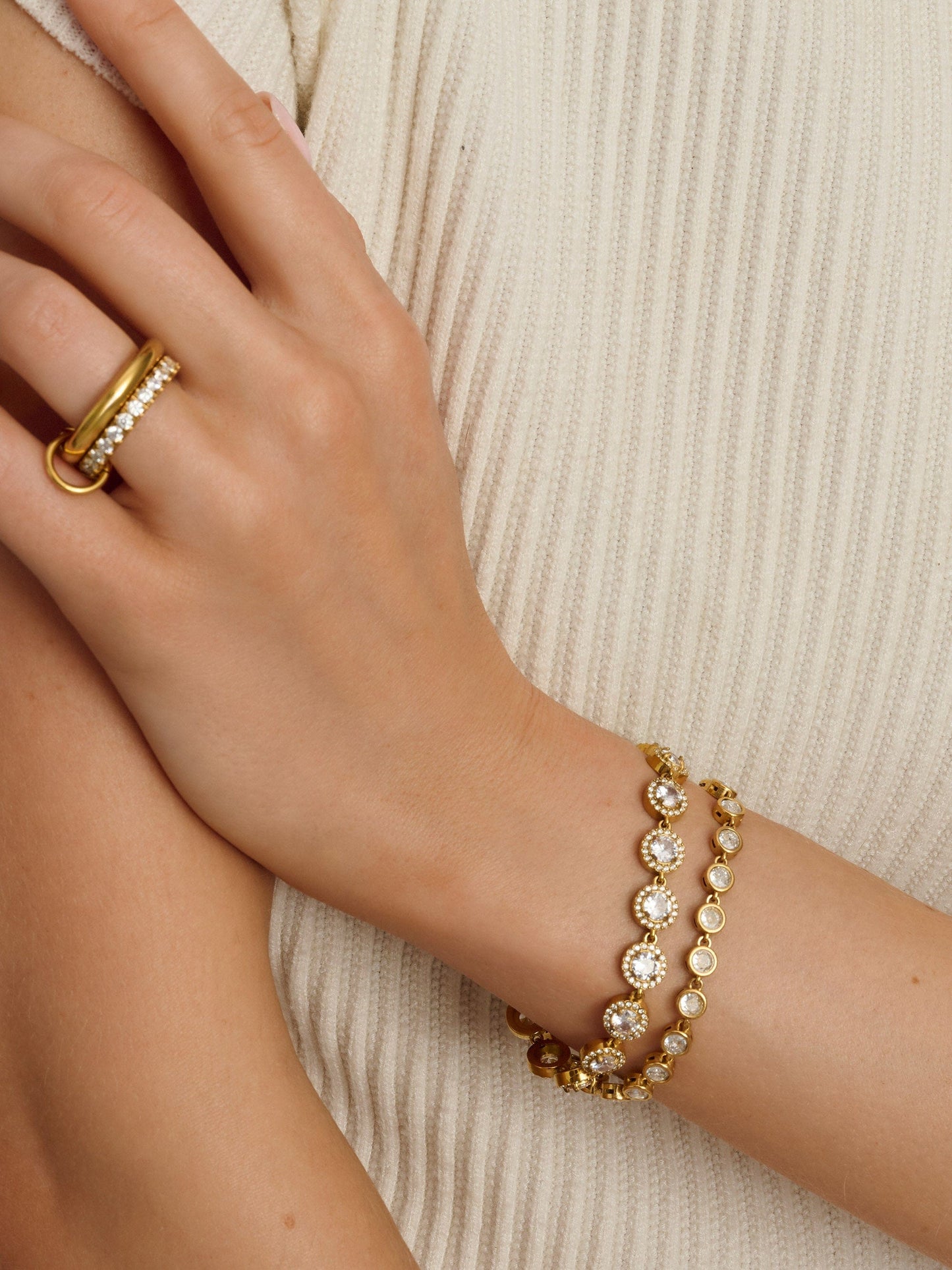 Round Gem Link Bracelet