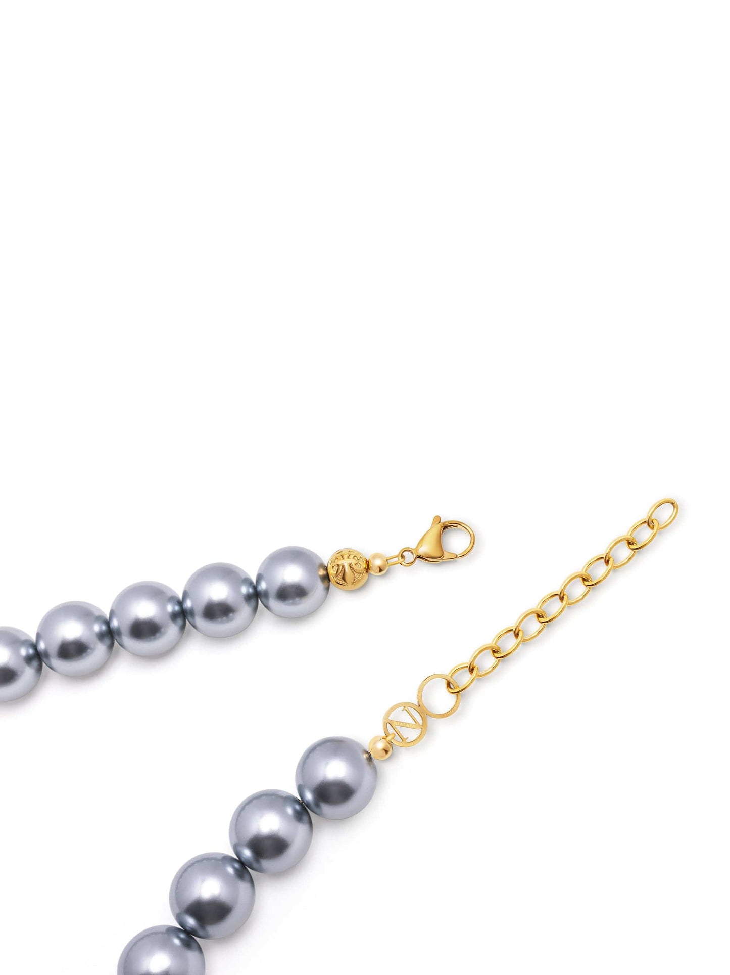 Chunky Pearl Choker with Silver Finish